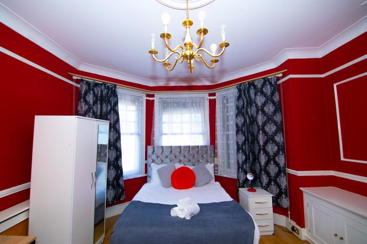 Victorian Woods Bnb Илфорд Екстериор снимка