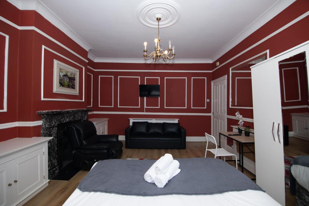 Victorian Woods Bnb Илфорд Екстериор снимка